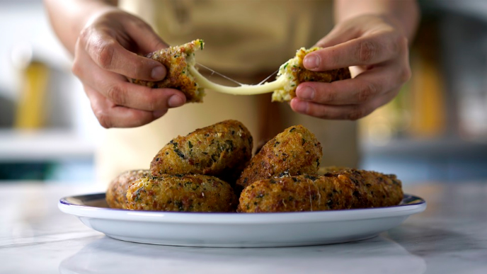 Bolinho de Arroz com Espinafre e Queijo